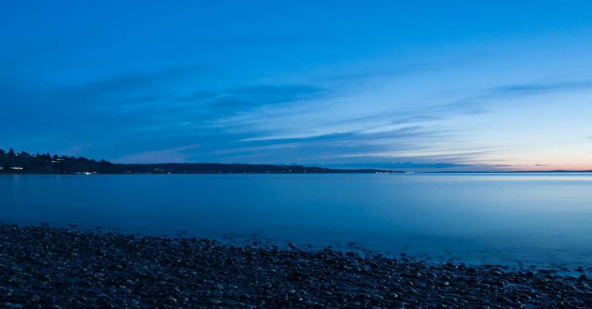 Photo of a lake at sunset